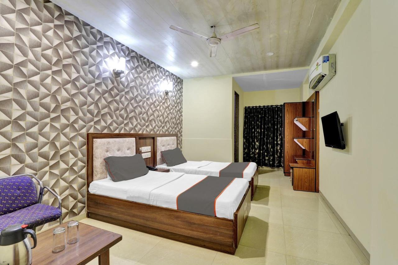 Collection O 82926 Hotel Royal Plaza Ahmedabad Eksteriør billede