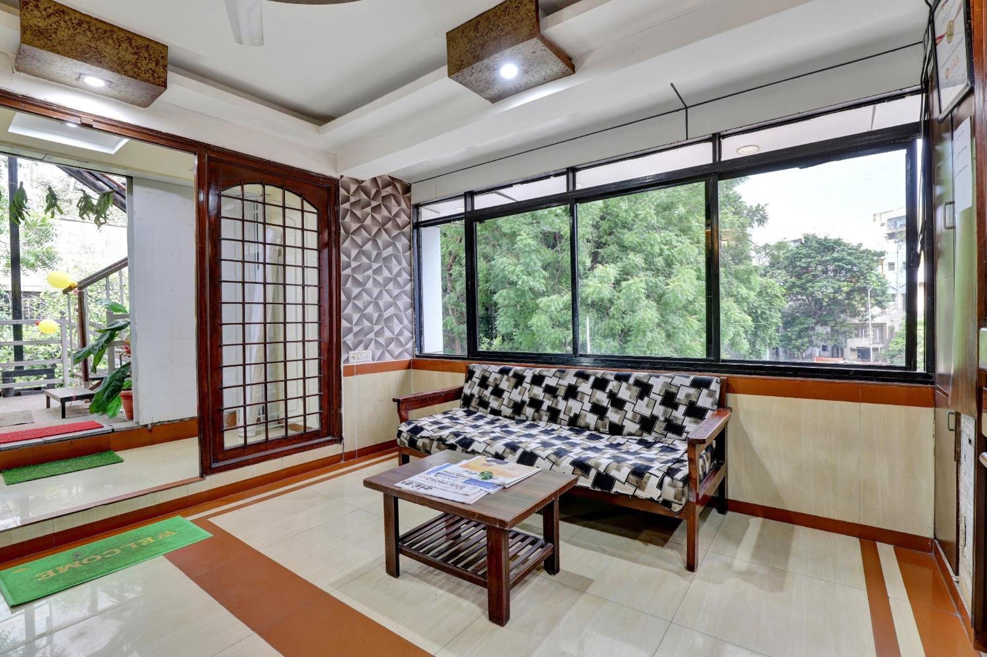Collection O 82926 Hotel Royal Plaza Ahmedabad Eksteriør billede