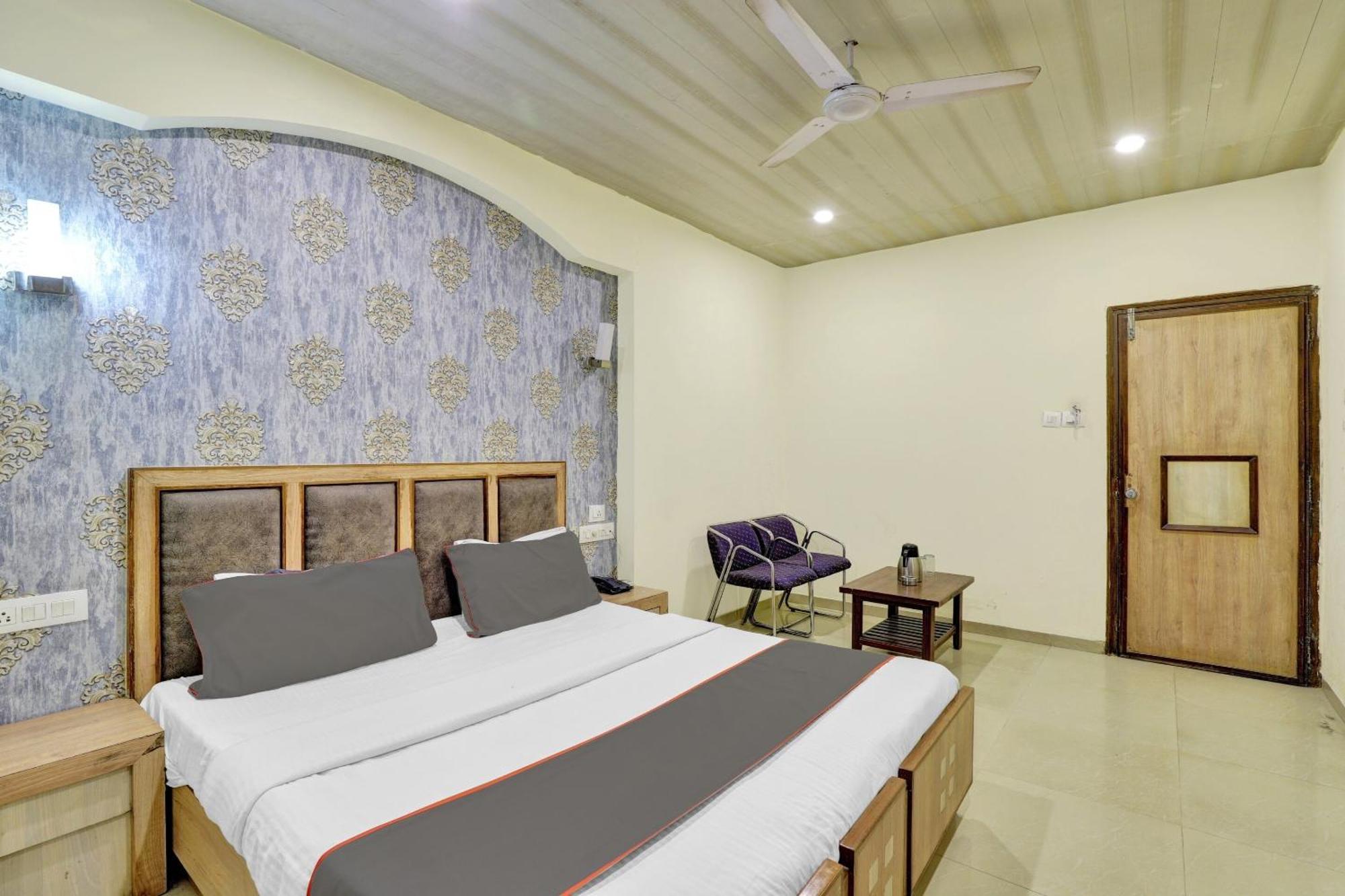 Collection O 82926 Hotel Royal Plaza Ahmedabad Eksteriør billede