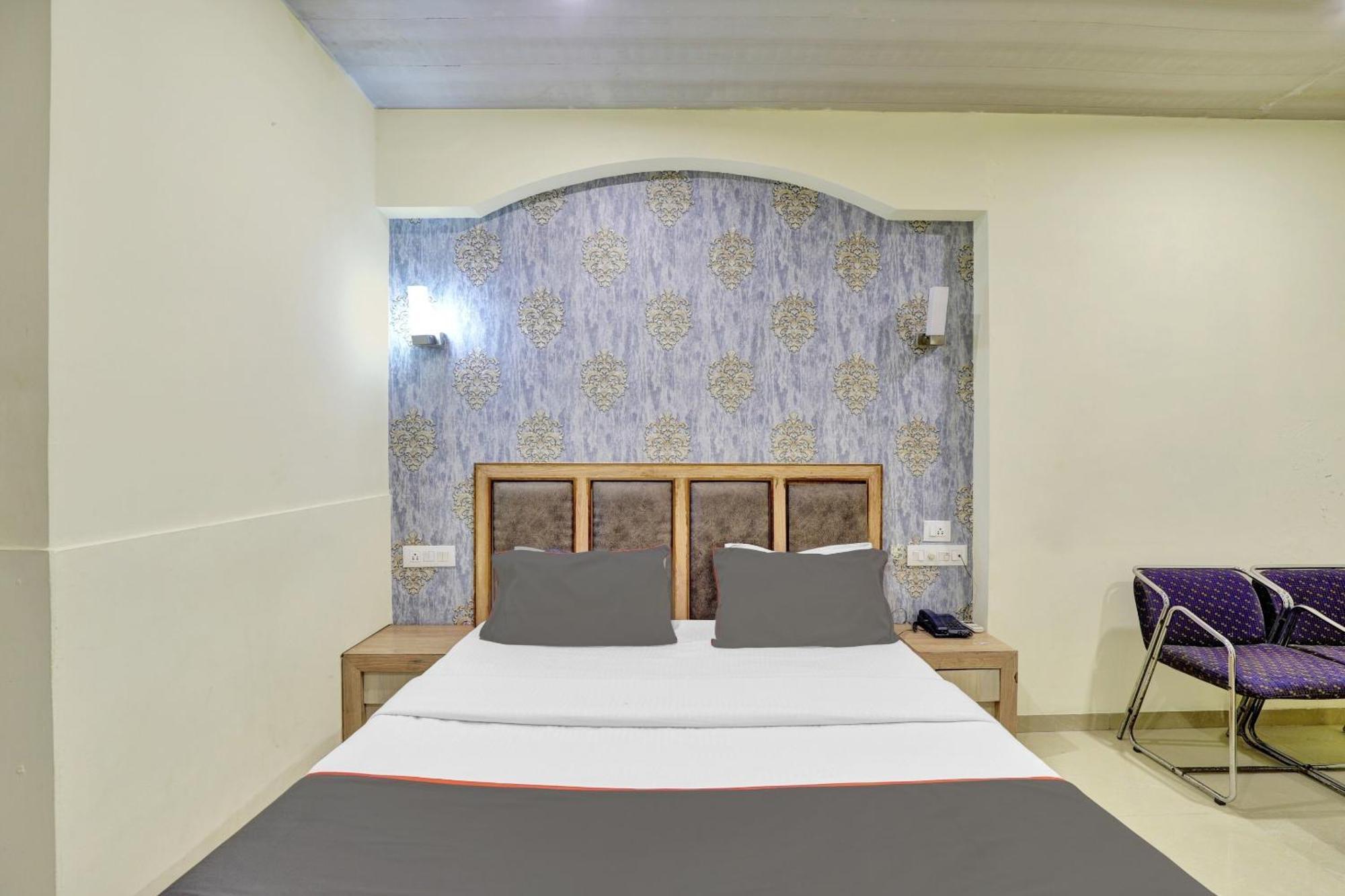 Collection O 82926 Hotel Royal Plaza Ahmedabad Eksteriør billede
